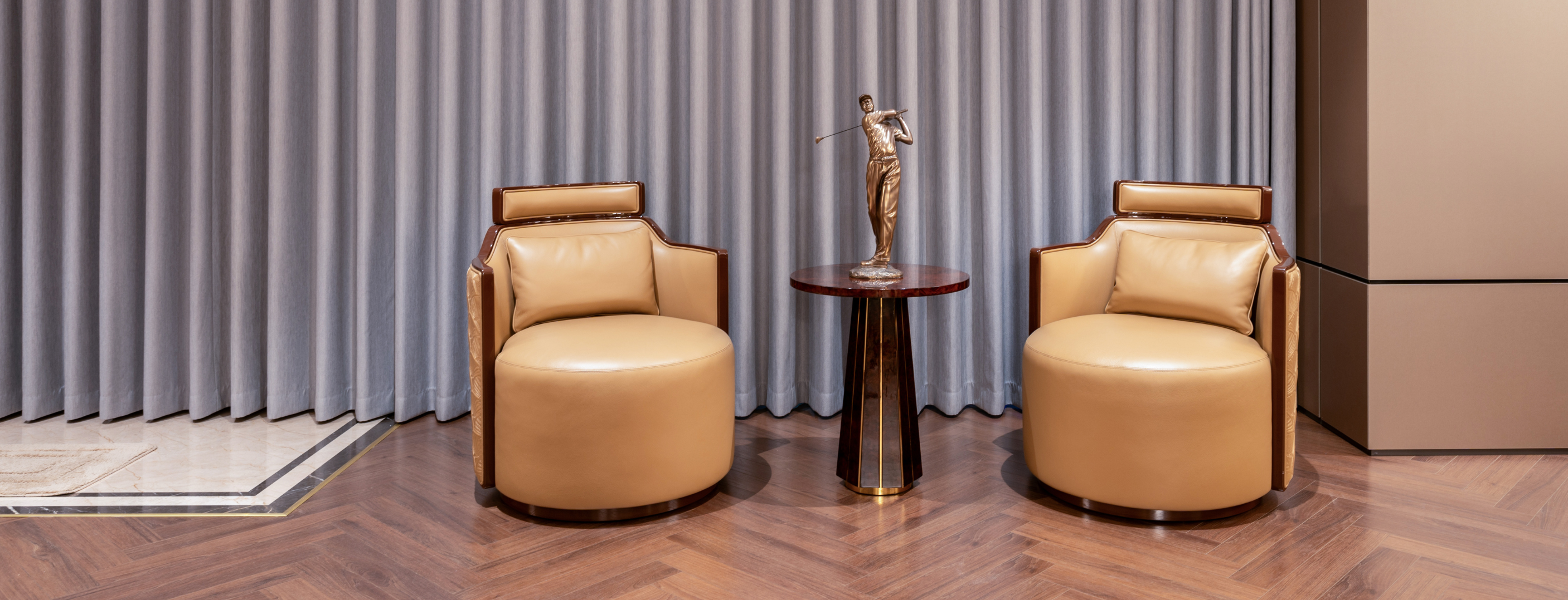 Trải nghiệm đẳng cấp - Khám phá ghế Armchair nhập khẩu